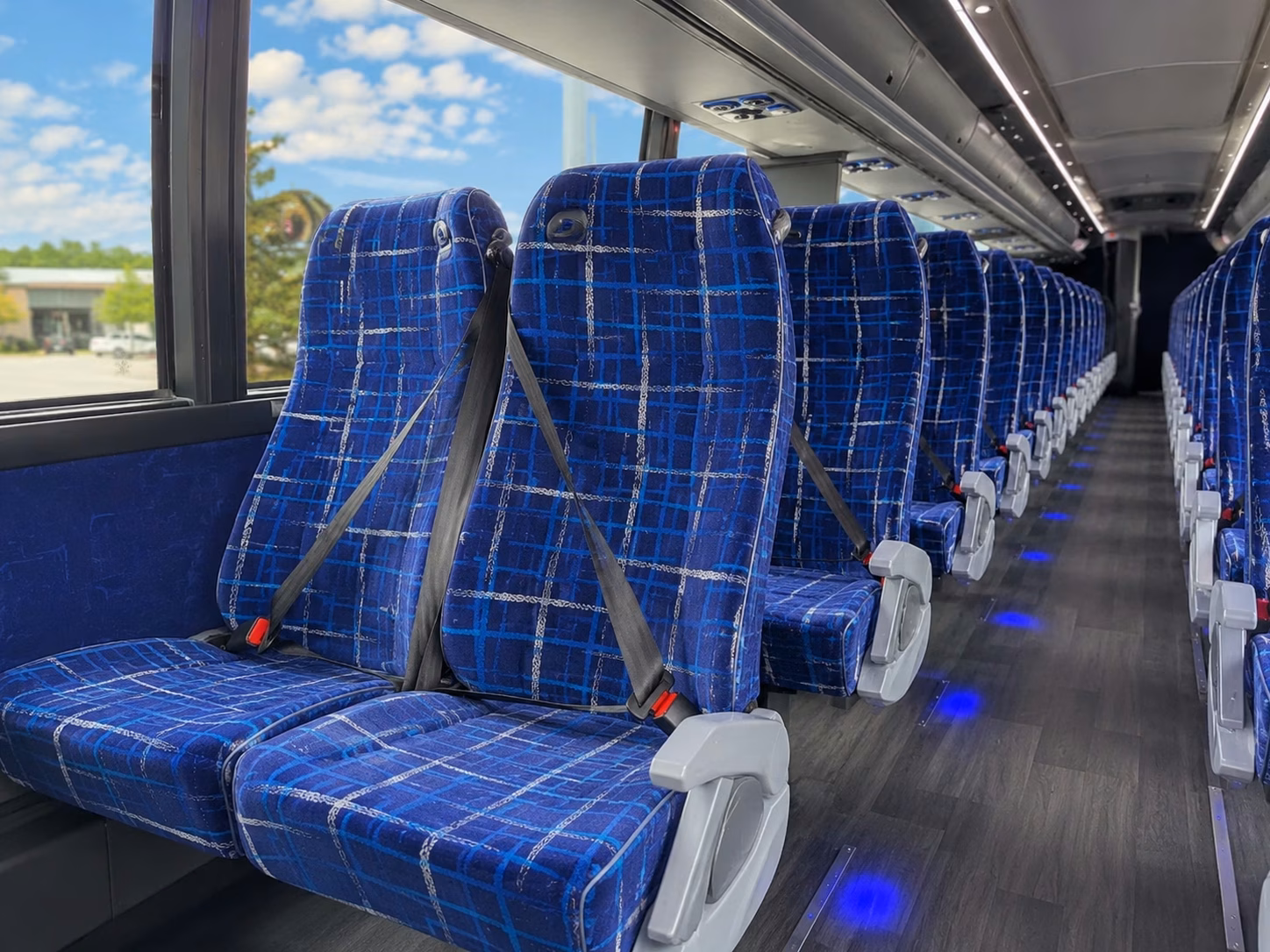 how trip distance and duration affect charter bus rates in lakewood