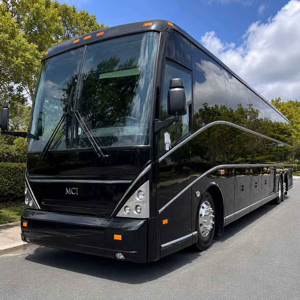 lakewood charter bus rental fleet
