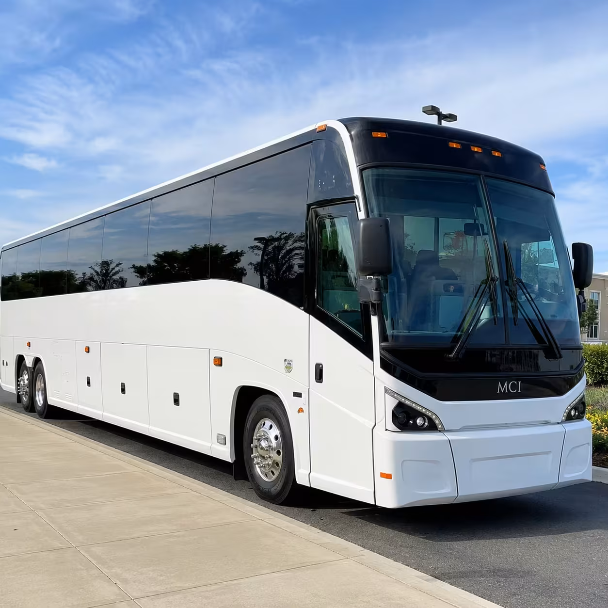 lakewood corporate shuttle buses to lax and long beach airport
