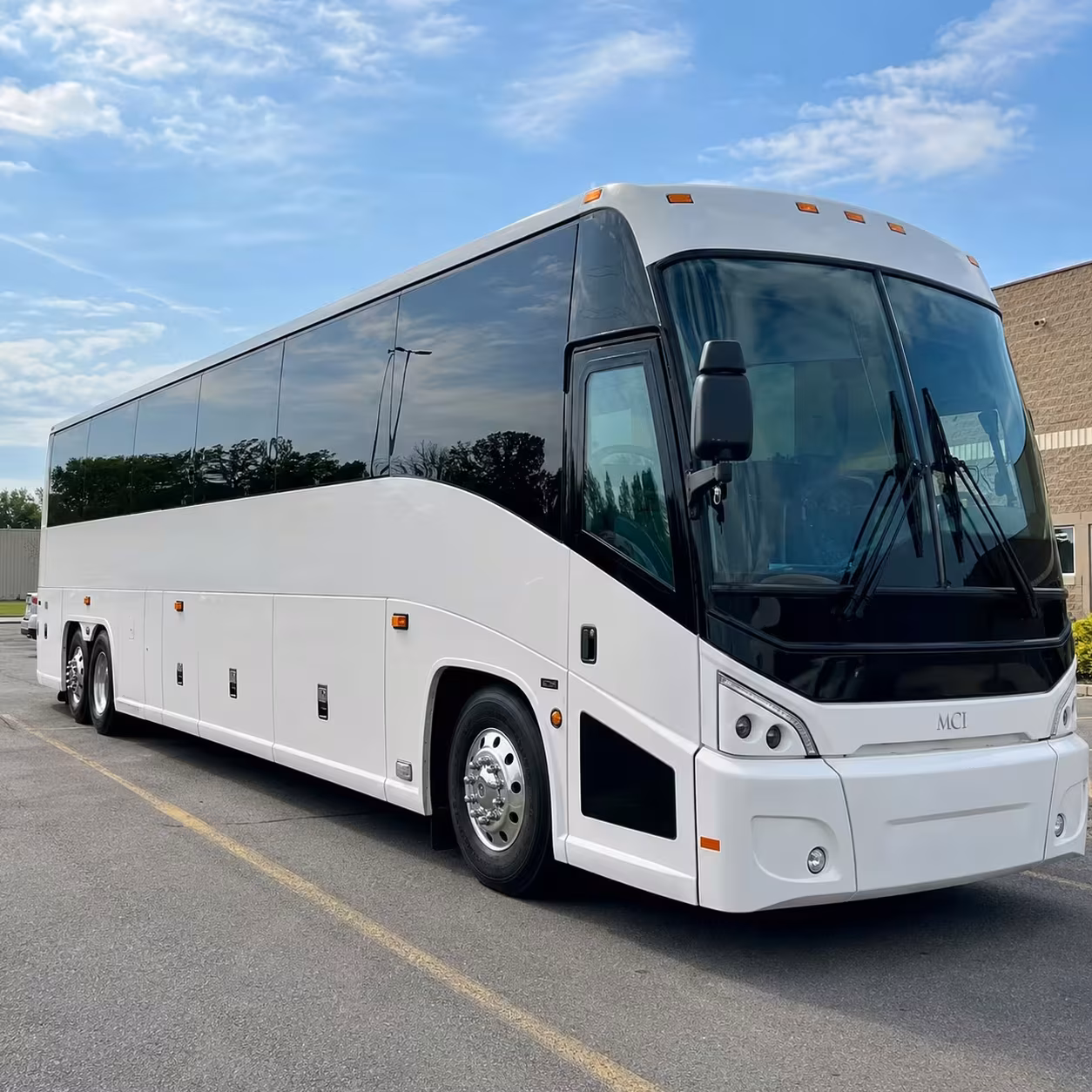 lakewood employee shuttle buses for daily commutes